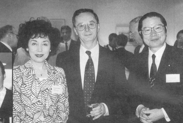 Dietmember Kiyoko Kusakabe, Ambassador Karel Zebrakovsky, Vice Ministger of Foreign Affairs Seishiro Eto
