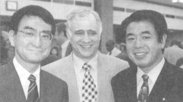 Taro Kono, Ambassador Samir Issa Naouri and Hokubun Shimomura