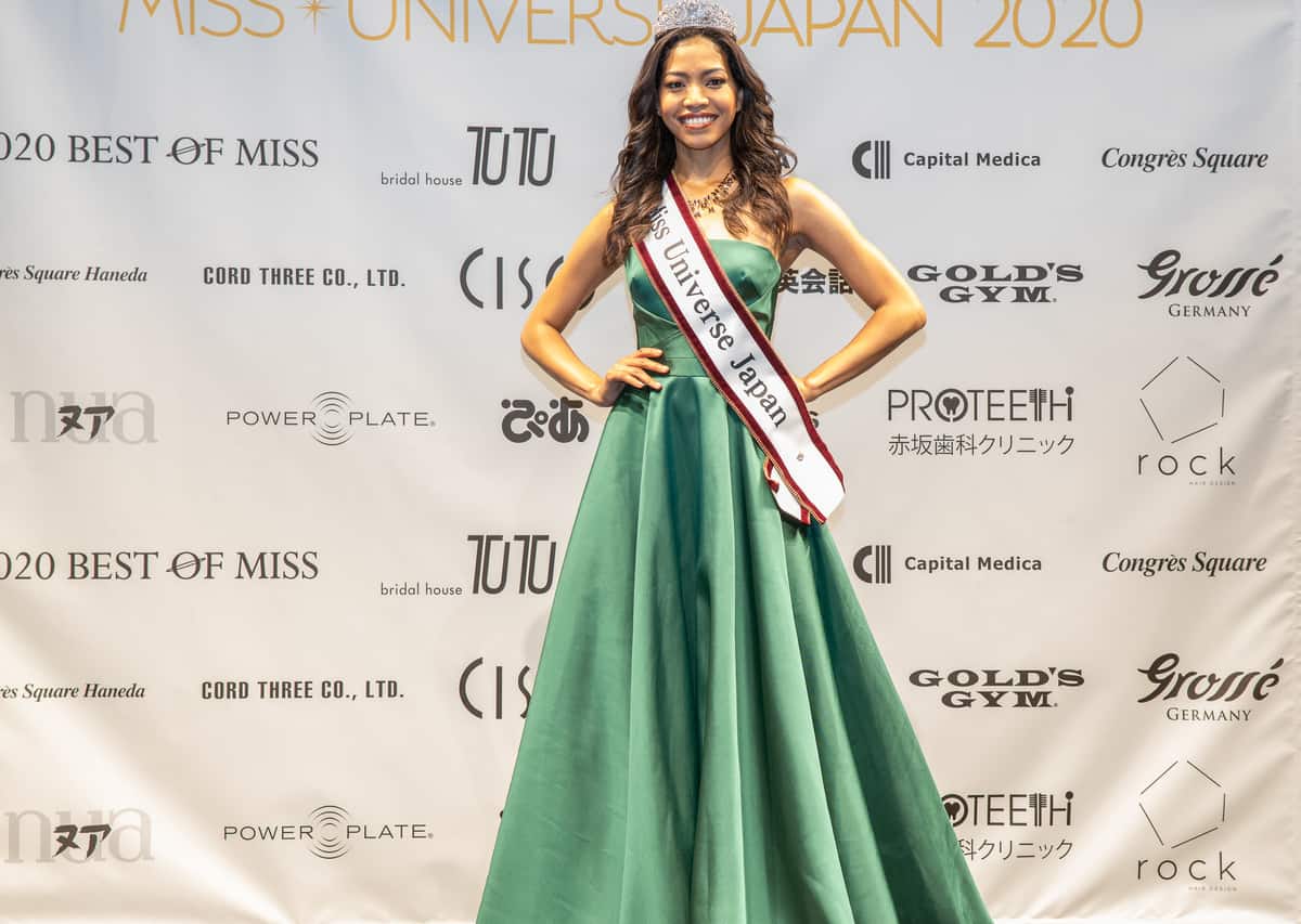 Aisha Harumi Tochigi, Miss Universe Japan 2020 wearing green gown