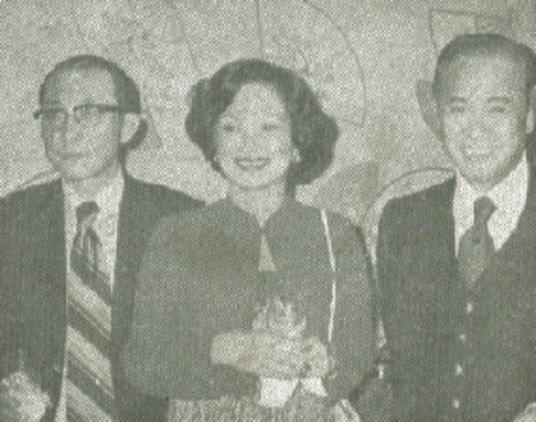 Isaku Yamamoto, vice-minister of transortation, with Edda V. Henson and Philipine Ambassador Carlos J. Valdes.