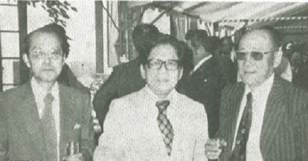 Hiroshi Sekine, Malaysian Ambassador Taik Choon Lim and Yoshio Higashiuchi.