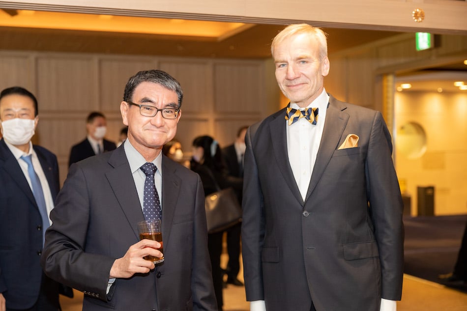 Kono Taro, Digital Minister of Japan and Ambassador Väino Reinart 