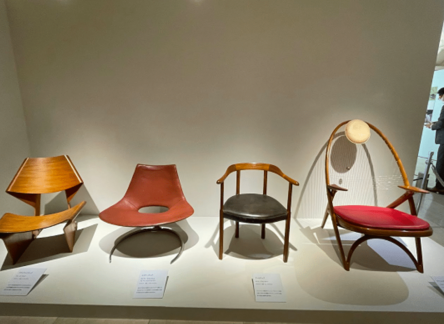 曲線美の美しい”北欧”らしい美しさと機能性を備えた椅子