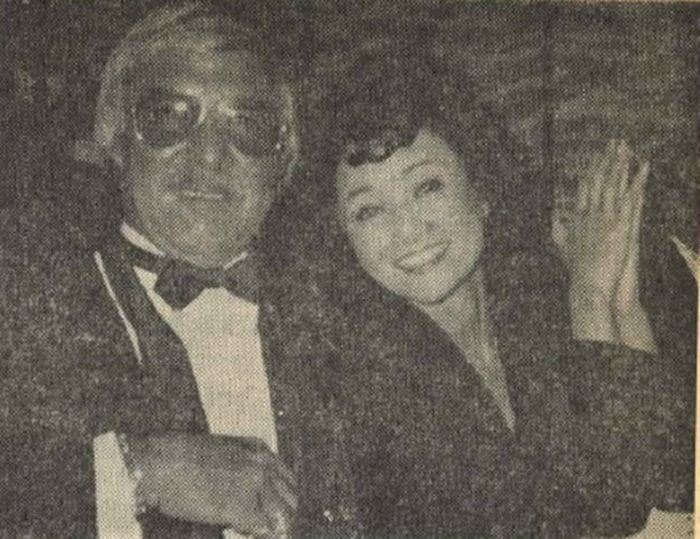 Bill Hersey (the only gaijin at the party) was lucky enough to have charming songbird Izumi Yukimura as his tablemate-cum-interpreter.
