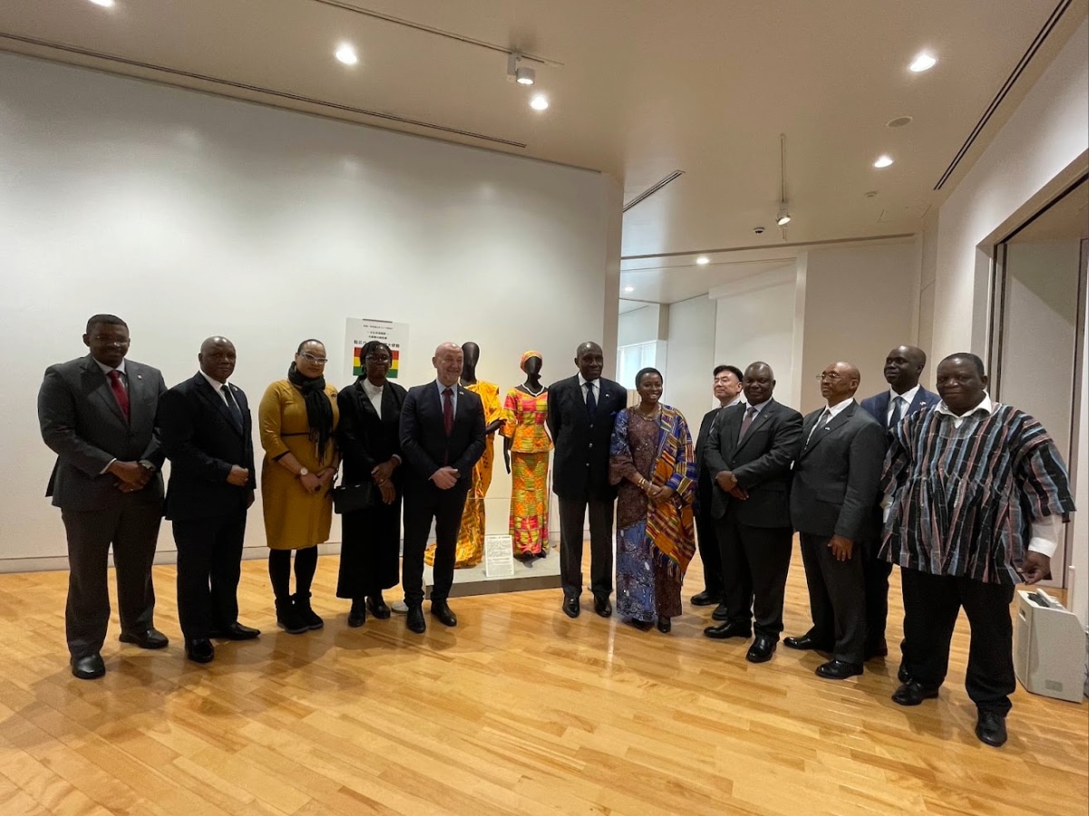 Ambassadors and representatives from various African countries attending the Ghanaian art exhibition in Tokyo.