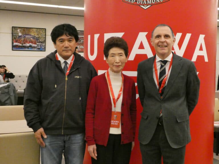 Portuguese Ambassador Gilberto Jerónimo with Ceremony Co. Ltd. executives at Saitama Stadium for the Urawa Reds match.